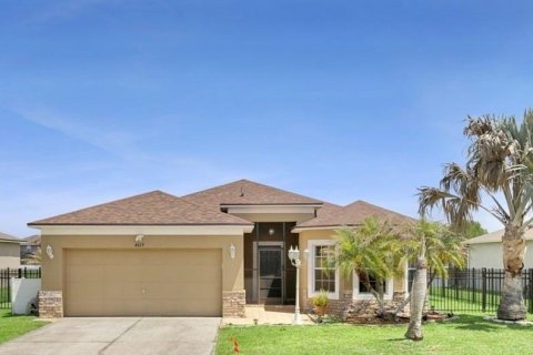 House in Kissimmee, Florida 3 bedrooms, 164.44 sq.m. № 2100263