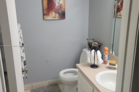 Appartement à louer à Hialeah, Floride: 1 chambre, 82.03 m2 № 1946079 - photo 8