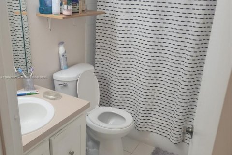 Appartement à louer à Hialeah, Floride: 1 chambre, 82.03 m2 № 1946079 - photo 7