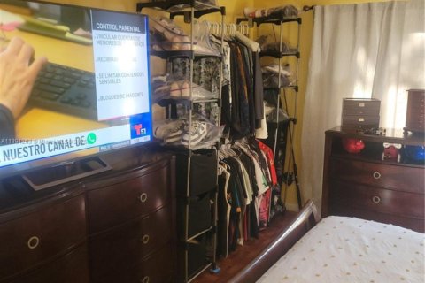 Appartement à louer à Hialeah, Floride: 1 chambre, 82.03 m2 № 1946079 - photo 6