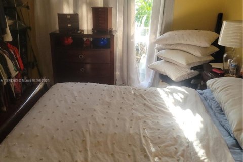 Appartement à louer à Hialeah, Floride: 1 chambre, 82.03 m2 № 1946079 - photo 3