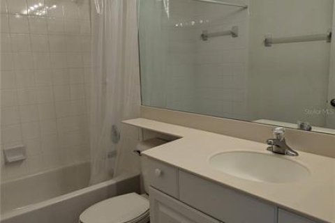 Condo in Bradenton, Florida, 2 bedrooms  № 1733170 - photo 24