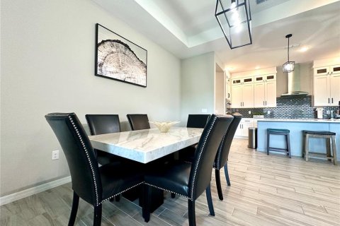 House in Davenport, Florida 4 bedrooms, 230.4 sq.m. № 1803932 - photo 8