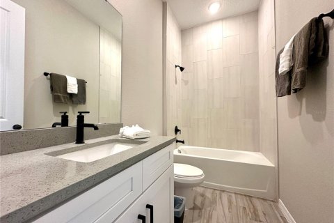 House in Davenport, Florida 4 bedrooms, 230.4 sq.m. № 1803932 - photo 17