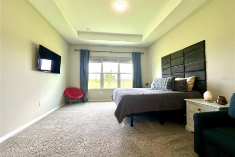 House in Davenport, Florida 4 bedrooms, 230.4 sq.m. № 1803932 - photo 13