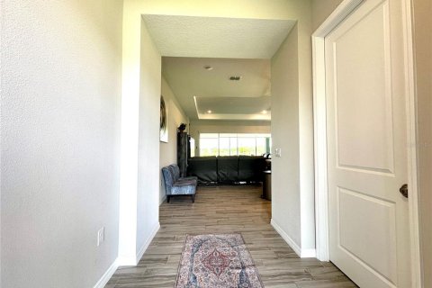 House in Davenport, Florida 4 bedrooms, 230.4 sq.m. № 1803932 - photo 2