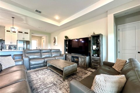 House in Davenport, Florida 4 bedrooms, 230.4 sq.m. № 1803932 - photo 9