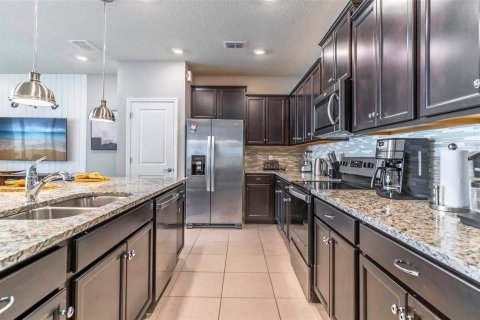 Adosado en venta en Davenport, Florida, 5 dormitorios, 212.1 m2 № 2229120 - foto 9