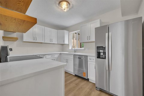 Купить кондоминиум в Лонгвуд, Флорида 6 комнат, 106.19м2, № 1850180 - фото 8