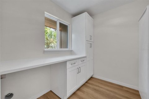 Купить кондоминиум в Лонгвуд, Флорида 6 комнат, 106.19м2, № 1850180 - фото 13
