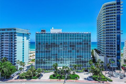 Condo à Miami Beach, Floride, 2 chambres  № 2170531