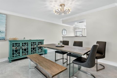 Купить кондоминиум в Коконат Крик, Флорида 2 спальни, 107.4м2, № 1939035 - фото 7