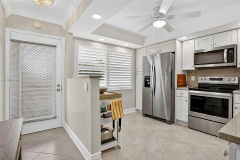 Купить кондоминиум в Коконат Крик, Флорида 2 спальни, 107.4м2, № 1939035 - фото 4