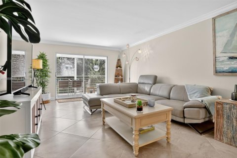 Купить кондоминиум в Коконат Крик, Флорида 2 спальни, 107.4м2, № 1939035 - фото 9