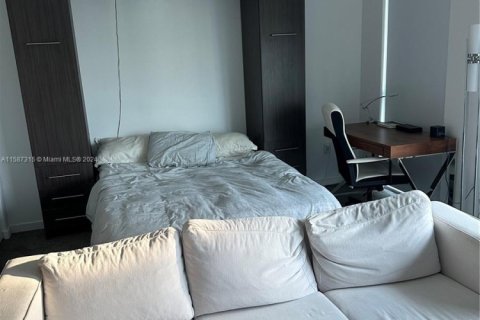 Condominio en alquiler en Miami, Florida, 49.24 m2 № 1937029 - foto 2