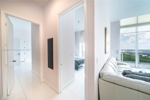 Condominio en venta en Sunny Isles Beach, Florida, 2 dormitorios, 133.31 m2 № 2017089 - foto 7
