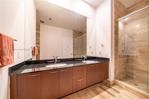 Condominio en venta en Sunny Isles Beach, Florida, 2 dormitorios, 133.31 m2 № 2017089 - foto 14