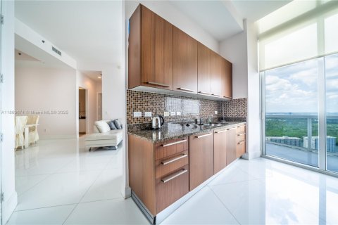 Condominio en venta en Sunny Isles Beach, Florida, 2 dormitorios, 133.31 m2 № 2017089 - foto 4