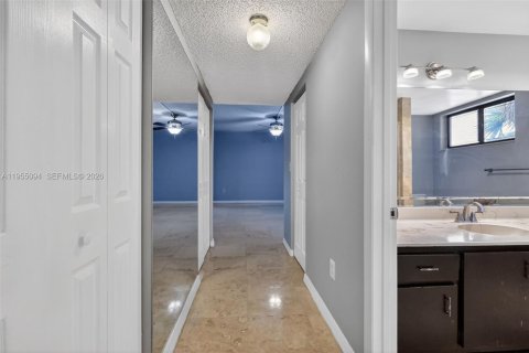 Copropriété à louer à Miami, Floride: 2 chambres, 130.53 m2 № 2010873 - photo 21