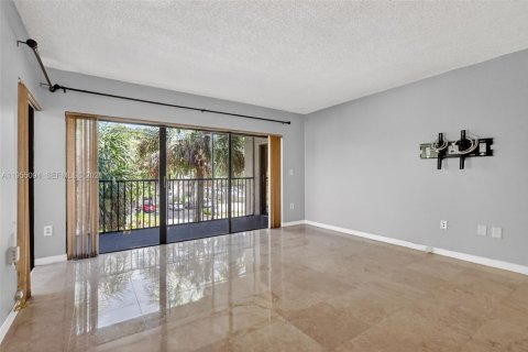 Copropriété à louer à Miami, Floride: 2 chambres, 130.53 m2 № 2010873 - photo 8