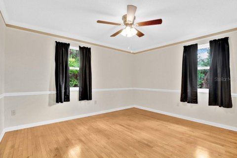 House in Apopka, Florida 5 bedrooms, 234.11 sq.m. № 2234787 - photo 26