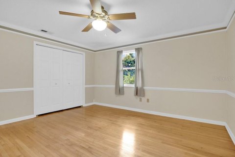 House in Apopka, Florida 5 bedrooms, 234.11 sq.m. № 2234787 - photo 23