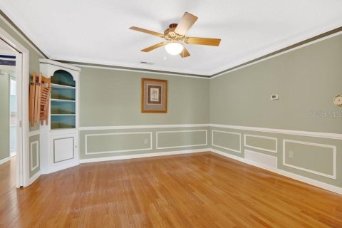 House in Apopka, Florida 5 bedrooms, 234.11 sq.m. № 2234787 - photo 21