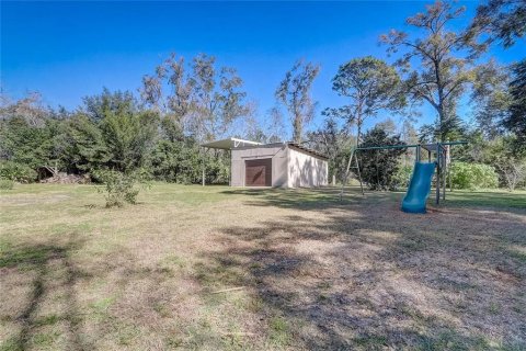 House in Apopka, Florida 5 bedrooms, 234.11 sq.m. № 2234787 - photo 11
