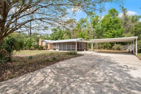 House in Apopka, Florida 5 bedrooms, 234.11 sq.m. № 2234787 - photo 4