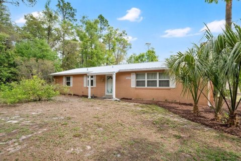 House in Apopka, Florida 5 bedrooms, 234.11 sq.m. № 2234787 - photo 8