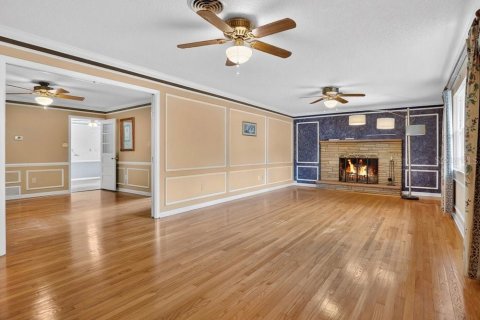 House in Apopka, Florida 5 bedrooms, 234.11 sq.m. № 2234787 - photo 18