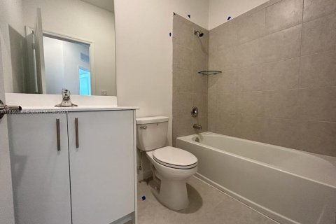 Touwnhouse à louer à Pembroke Pines, Floride: 3 chambres, 157.66 m2 № 1933678 - photo 3