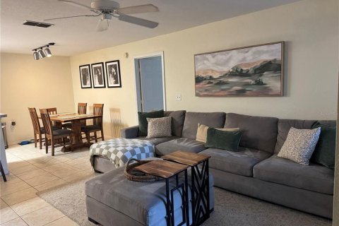 Copropriété à louer à Lakewood Ranch, Floride: 2 chambres, 97.36 m2 № 1872841 - photo 2