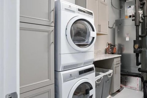 Снять в аренду кондоминиум в Орландо, Флорида 10 комнат, 294.69м2, № 1903251 - фото 24