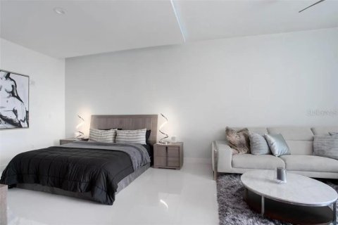 Condo in Orlando, Florida, 4 bedrooms  № 1903251 - photo 19