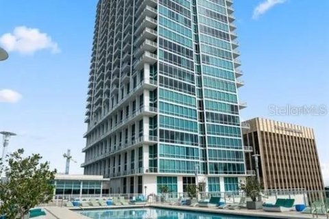 Condo in Orlando, Florida, 4 bedrooms  № 1903251 - photo 1