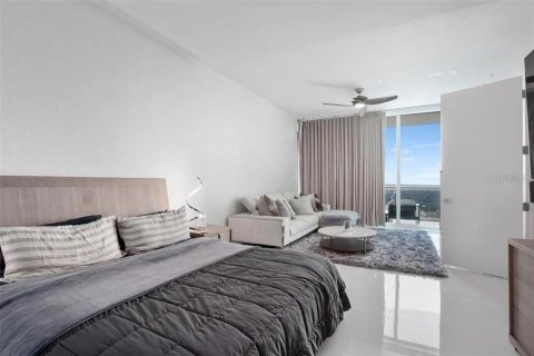 Condo in Orlando, Florida, 4 bedrooms  № 1903251 - photo 25