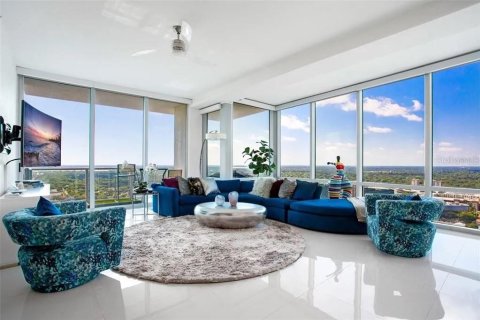 Condo in Orlando, Florida, 4 bedrooms  № 1903251 - photo 11