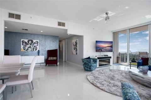 Condo in Orlando, Florida, 4 bedrooms  № 1903251 - photo 10