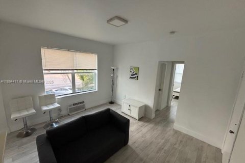Apartamento en alquiler en Miami Beach, Florida, 1 dormitorio, 42.74 m2 № 1949274 - foto 8