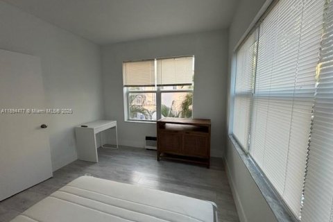 Apartamento en alquiler en Miami Beach, Florida, 1 dormitorio, 42.74 m2 № 1949274 - foto 13