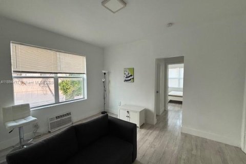 Apartamento en alquiler en Miami Beach, Florida, 1 dormitorio, 42.74 m2 № 1949274 - foto 6
