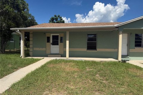 Commercial property in Haines City, Florida 8 bedrooms, 143.44 sq.m. № 2418774 - photo 2