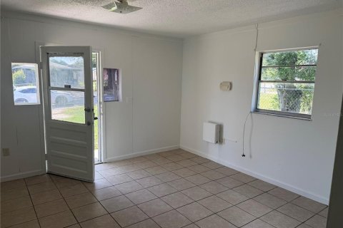 Commercial property in Haines City, Florida 8 bedrooms, 143.44 sq.m. № 2418774 - photo 10