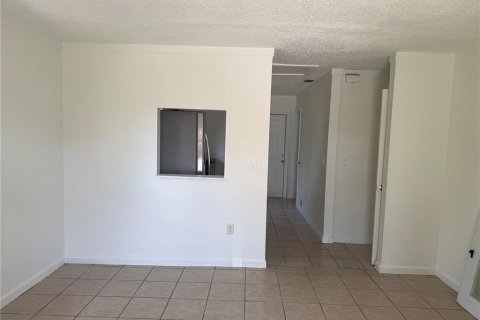 Commercial property in Haines City, Florida 8 bedrooms, 143.44 sq.m. № 2418774 - photo 3