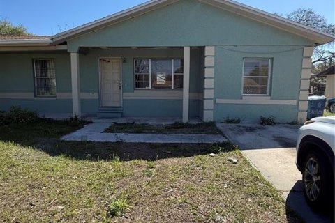 Commercial property in Haines City, Florida 8 bedrooms, 143.44 sq.m. № 2418774 - photo 12