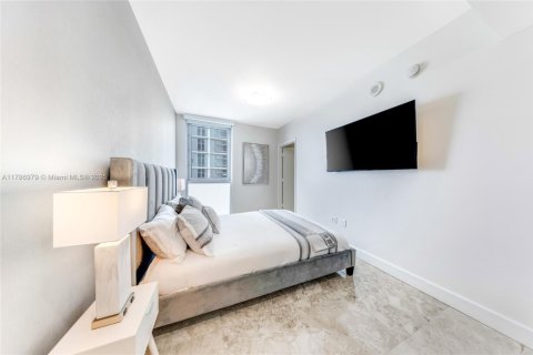 Condo in Sunny Isles Beach, Florida, 4 bedrooms  № 1700556 - photo 19
