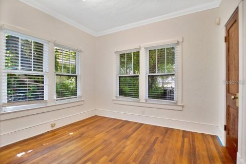 House in Orlando, Florida 2 bedrooms, 130.43 sq.m. № 1541777 - photo 19