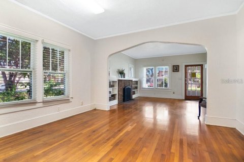 House in Orlando, Florida 2 bedrooms, 130.43 sq.m. № 1541777 - photo 11