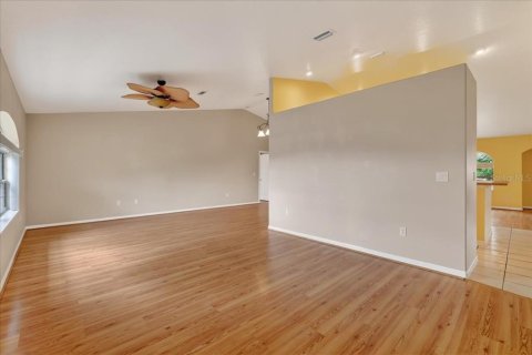 Villa ou maison à louer à Palm Coast, Floride: 3 chambres, 173.17 m2 № 2284984 - photo 8